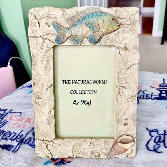 Vintage 3D Fish Fishing Country Nautical Seashell Cabin Camping Picture Frame - Picture 1 of 7